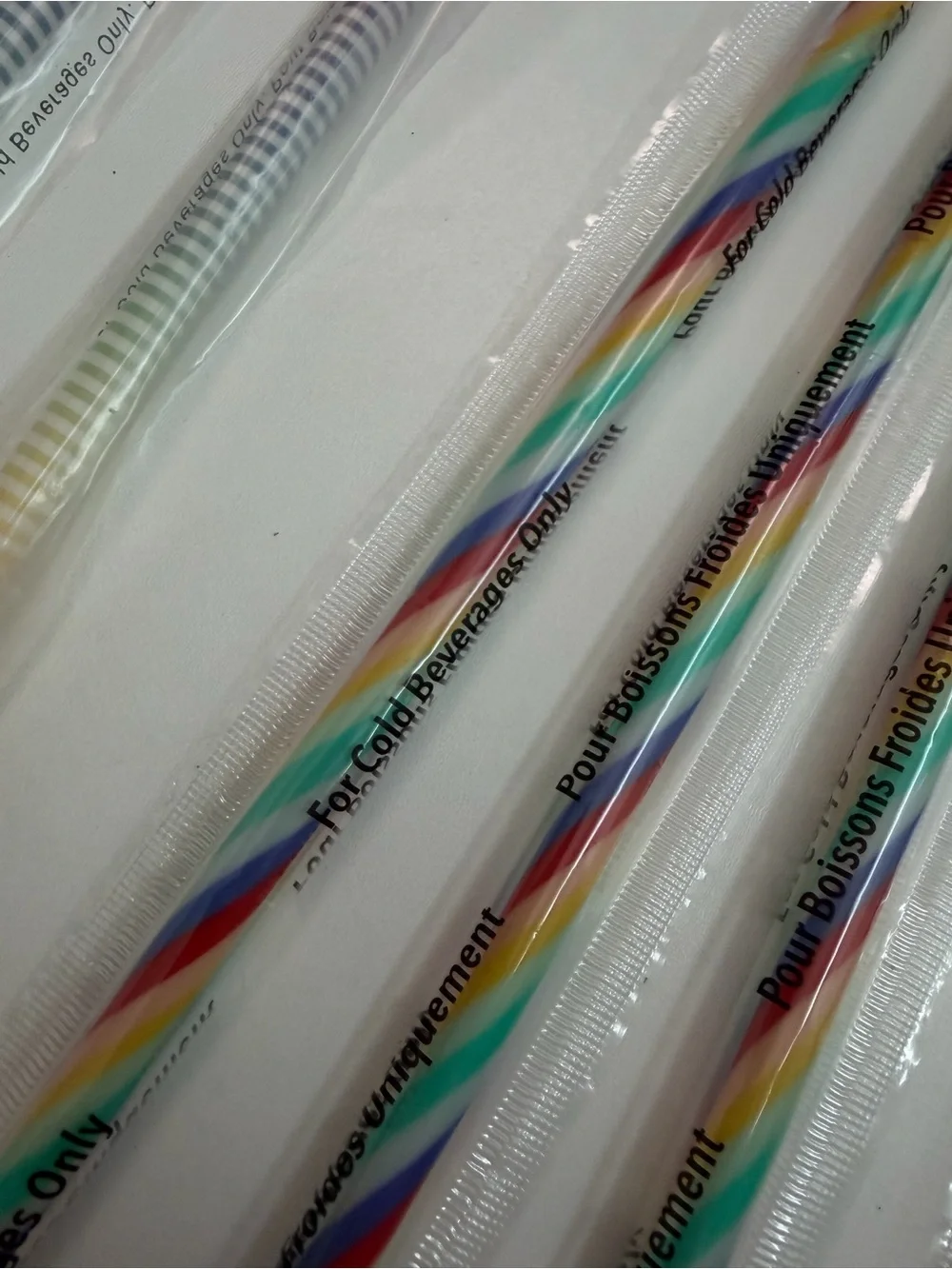 Starbucks Straws Plastic Rainbow Striped Ombré Multicolor Sealed New Set 8